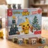 Calendrier de l'Avent Funko Bitty POP! Pokémon 2026 en situation avec ses mini-figurines Pokémon
