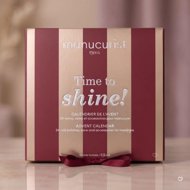 Coffret fermé du calendrier de l’Avent Manucurist 2026 en ambiance marbre