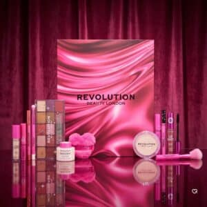 Calendrier de l'Avent Revolution Beauty 2026 en ambiance Noël