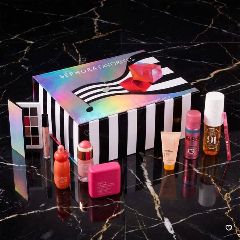 Calendrier de l'Avent Sephora Favorites 2026 en mise en scène marbre