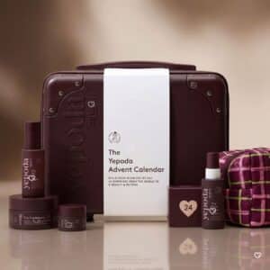 Valise Yepoda 2026 ouverte avec ses soins K-beauty et la trousse assortie