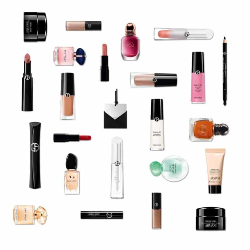 Contenu détaillé du calendrier de l Avent Armani Beauty 2026, flat lay des 9 tailles réelles et 14 miniatures