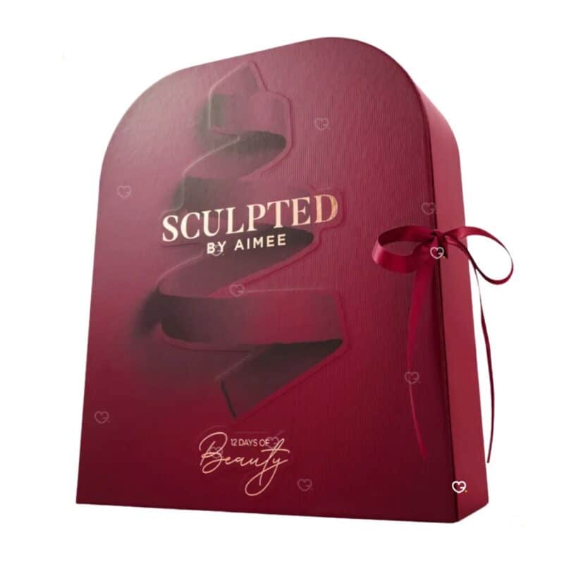 Coffret du calendrier de l'Avent Sculpted By Aimee 2026, vue de trois quarts