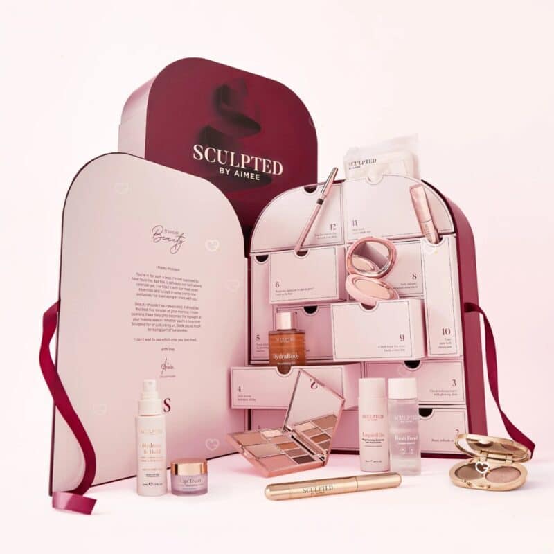 Calendrier de l'Avent Sculpted By Aimee 2026 ouvert, les 12 produits maquillage et soin